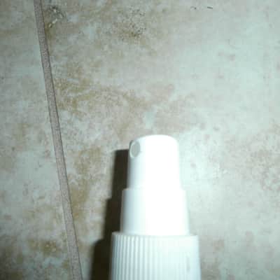 Vintage 1980's Martin Guitar Polish Bottle! Case Candy for D-18, D-28, D-35! image 4