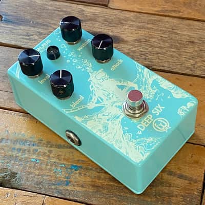 Walrus Audio Deep Six Compressor V1 — Seafoam Pearl Diver image 2