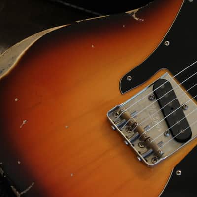 2018 K-Line Truxton '72 Ash Lollar's Electric Guitar Sunburst + COA OHSC image 4