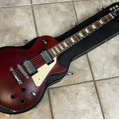 2008 Gibson Les Paul Studio Worn faded Cherry with case image 2