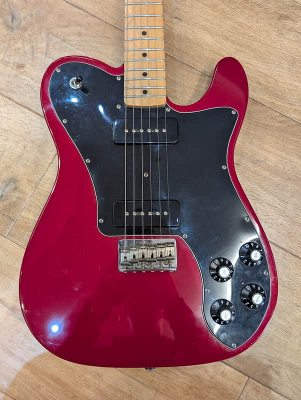 Fender Classic Player Telecaster Deluxe Black Dove 2010 - Crimson Red