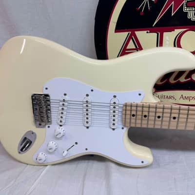 Fender Eric Clapton Stratocaster Guitar with Case 2021 - Olympic White / Maple neck image 2