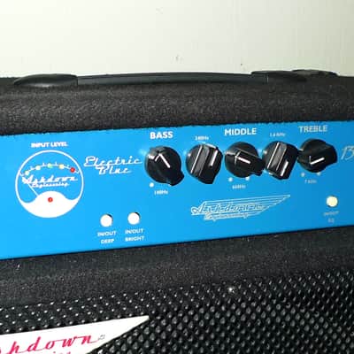 ベース Ashdown Electric Blue 130 Bass Amp Ashdown Electric Blue 130 ベースコンボアンプ