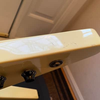 Gibson Flying V 1985 Alpine White USA Case_318 image 17
