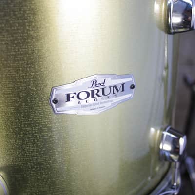 Pearl Forum 5 Piece Drum Set image 5