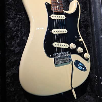 Fender American Performer Stratocaster with Rosewood Fretboard 2019 Artic White image 1