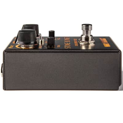 New Way Huge Smalls WM81 Stone Burner Sub Atomic Fuzz Guitar Effects Pedal image 4