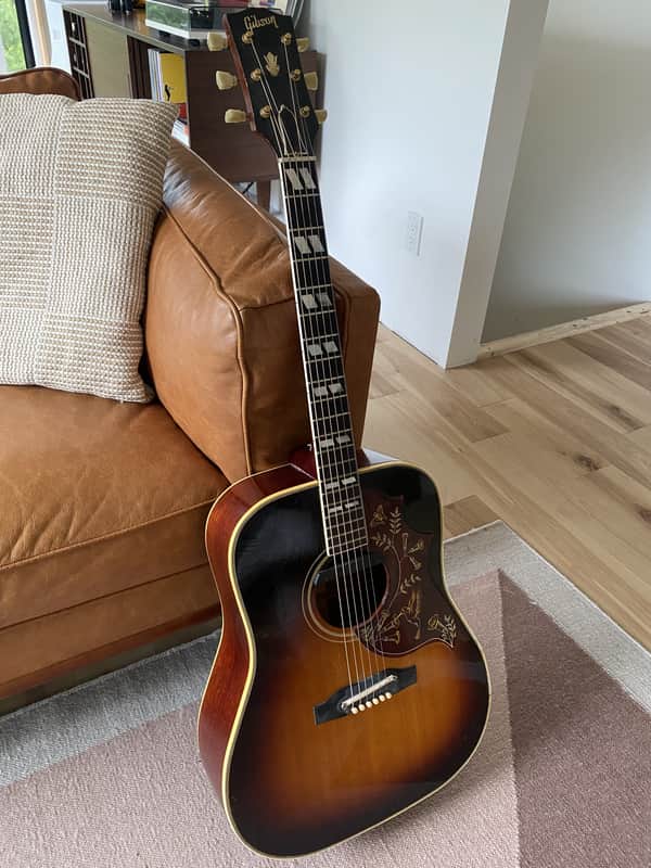 Gibson Hummingbird 1963 Tobacco-burst (rare)