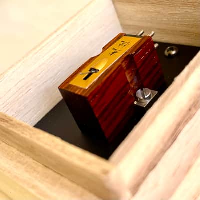Koetsu Rosewood Signature Platinum MC Phono Cartridge, Platinum Magnet, Silver Plated HP Copper Coil, Original $12495 image 8