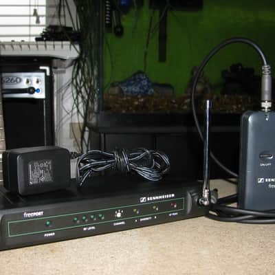 Sennheiser FreePort EM1/SK2 Wireless System image 1