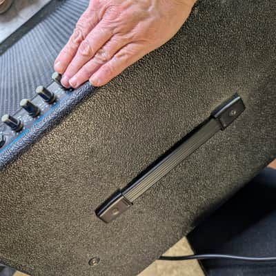 Kustom KBA 80 80-watt MOSFET Bass Amplifier image 2