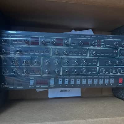 Sequential Prophet-6 Desktop 6-Voice Polyphonic Synthesizer 2018 - 2020 - Black with Wood Sides