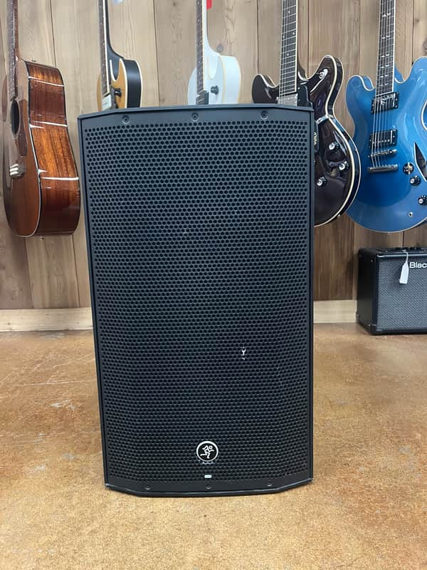 Mackie Thump12A 12" 1300-Watt Powered Loudspeaker 2019 - Present - Black image 1