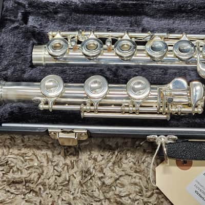 Selmer Omega flute - sterling silver, gold engraved lip plate, open hole, low B image 5