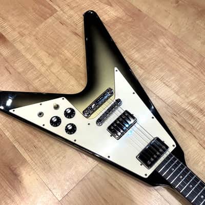 Gibson Flying V Electric Guitar 1981 - Silverburst image 8