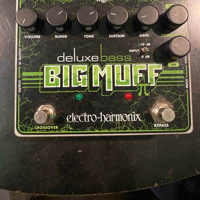 Electro-Harmonix Deluxe Bass Big Muff Pi Distortion / Sustainer