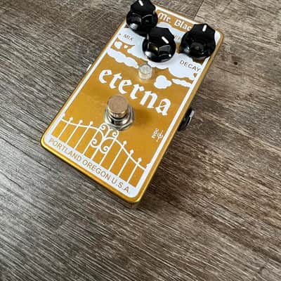 Mr. Black Eterna Gold Modified Shimmering Reverberator pedal image 4