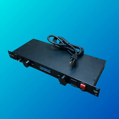 Furman M-8Lx Power Conditioner with Lights image 3