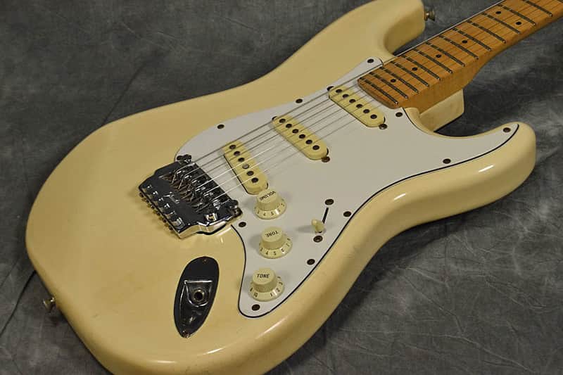 Fender Japan ST-557 - MIJ 1984-1987 - Snow White - Fuji-gen, Post