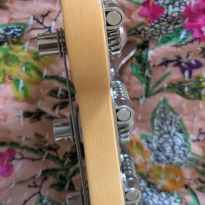 Fender MIJ Junior Collection Jazz Bass 2021 - Present - Satin Shell Pink image 15