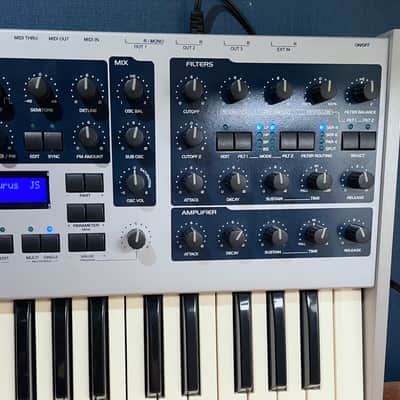 Access Virus Indigo 37-Key Digital Synthesizer - White image 4