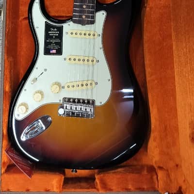 Mint Fender American Vintage II 1961 Sunburst Stratocaster Lefty Guitar w/Hard Case image 5
