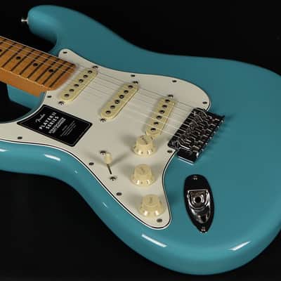 Fender Player II Left-Handed Stratocaster Aquatone Blue Electric Guitar image 6