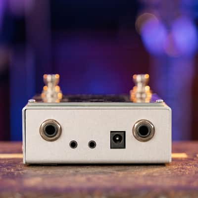 Poly Effects Josh Smith Flat V – Dynamic Overdrive / Boost Pedal – Excellent with Box image 4