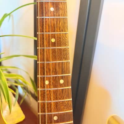 Squier Paranormal Custom Nashville Stratocaster with Laurel Fretboard 2023 - Present - Aztec Gold image 11