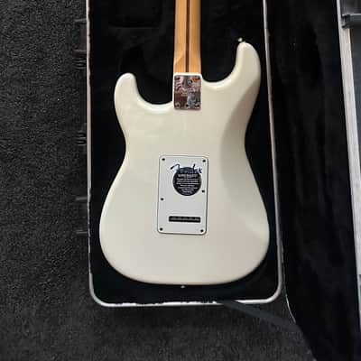 Fender American Standard Stratocaster with Maple Fretboard 2008 Olympic White image 13