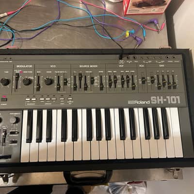 Roland SH-101 32-Key Monophonic Synthesizer 1982 - 1986 - Gray + FLIGHT CASE
