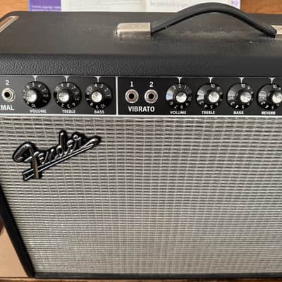 Fender  Deluxe Reverb Valve 22w  2000's - Tolex image 6