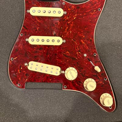 Fender Fender Stratocaster SSS 57/62 Prewired Pickguard (w/ Seymour Duncan SJBJ-1b JB Jr. Bridge) - Tortoise Shell image 1