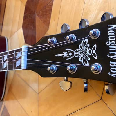 NAUGHTY BOY HUMMINGBIRD ACOUSTIC ELECTRIC DREADNOUGHT GUITAR in CHERRY BURST w/ GATOR CASES GIG BAG & STRAP image 9