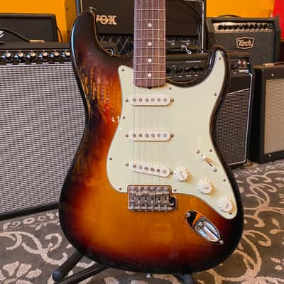 Fender - Classic Series Standard Strat / Rosewood - 3t-SB w /Gig Bag - 2010 - Used image 4