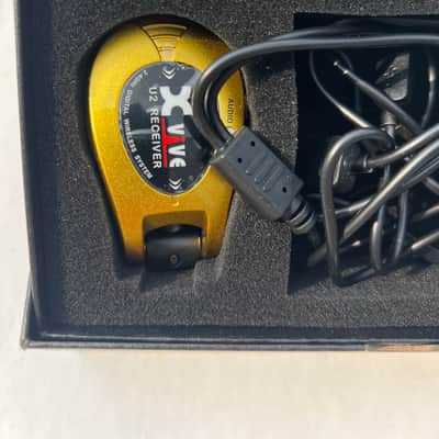 Xvive U2 Wireless Guitar System 2010s - Gold image 2