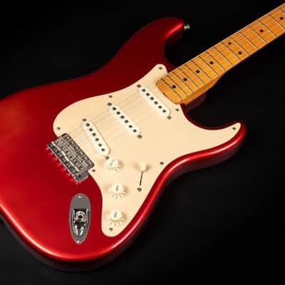 2005 Fender Artist Series Eric Johnson Signature Stratocaster with Maple Fretboard - Candy Apple Red | USA First Production Year Collector's Condition Quartersawn Maple Neck 3.38kg | OHSC image 6