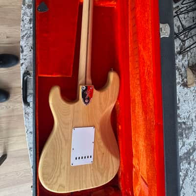 Fender Stratocaster with 3-Bolt Neck, Ash body, Maple Fretboard 1977 - Blonde image 7