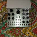 Live Wire Audio Frequency Generator 2000s - Silver - (28hp)