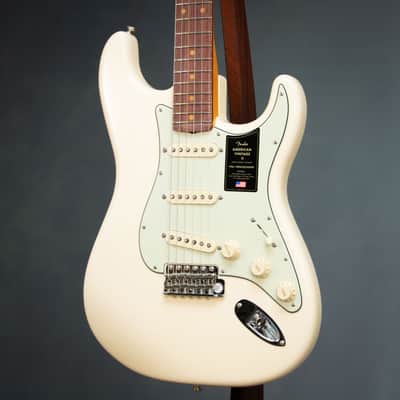 Fender American Vintage II 1961 Stratocaster Electric Guitar - Olympic White - B-Stock - V2438241B image 4