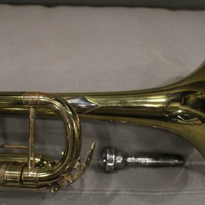 A York Bb Trumpet Model Custom 1942 in a Hard Case & Real Nice   # 1 T image 5