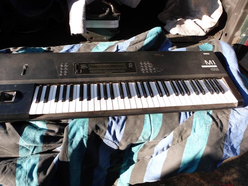 Korg M1 keyboard synth 61 key music work station image 1