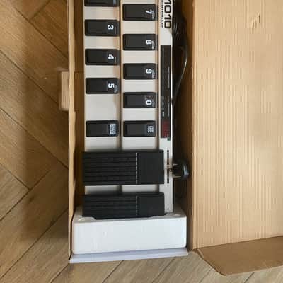 Behringer FCB1010 MIDI Foot Controller 2010s - Standard image 2