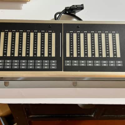 TASCAM MU-1000 2010 - SILVER image 4