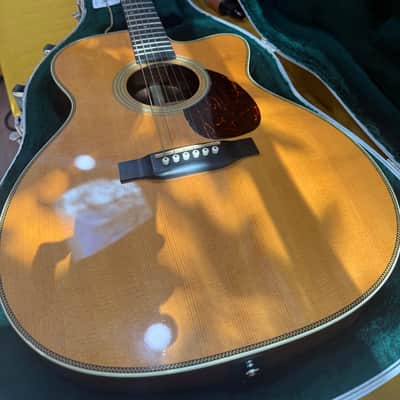 2018 Martin OMC-28E Standard Series Natural w/ Fishman Aura VT Enhance & Original Hardshell Case image 4