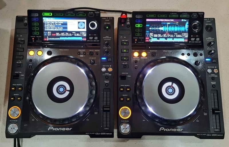 2x Pioneer Cdj 2000 Nexus Multimedia Players (Refurbished) image 1