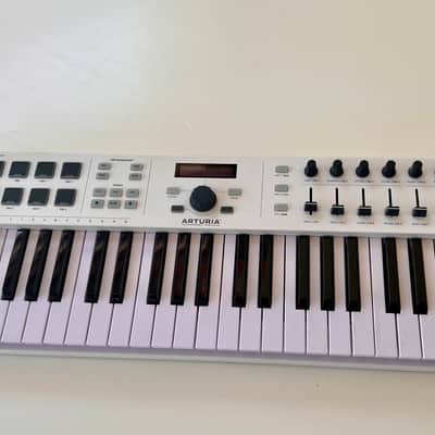Arturia KeyLab Essential 49 MkIII MIDI Controller 2020 - Present - White image 1