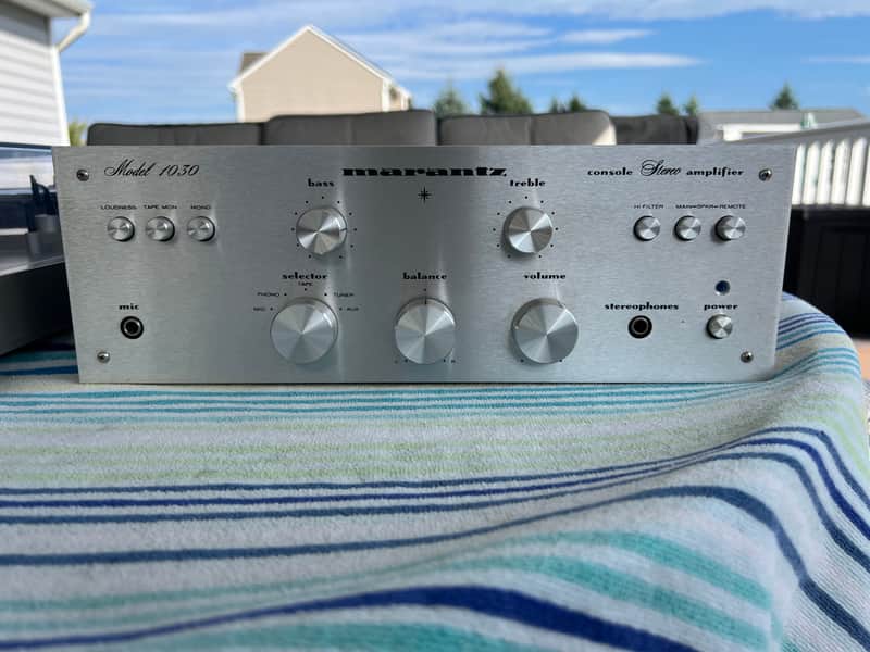 Marantz  Model 1030 Integrated Amplifier