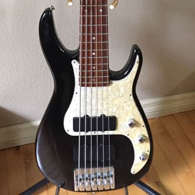 Peavey Axcelerator 6-String Bass USA with Case image 1