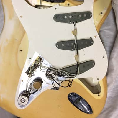 Fender Stratocaster 1975 - Olympic White to Creme HARDTAIL with rare rosewood fingerboard image 20